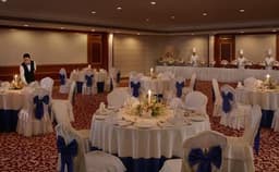 Hotel The Royal Plaza Photo