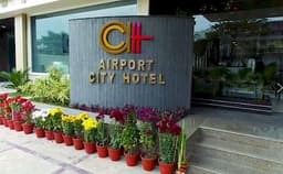 Airport City Hotel Photo