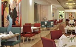 Radisson Hyderabad Hitec City Photo