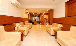 Hotel Crestwood Photo