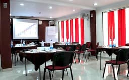 Hotel Arya International Photo