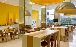 Holiday Inn Express & Suites Photo