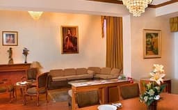 Hotel Bmk Photo