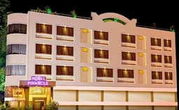 Hotel Pinnacle Photo