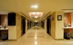 Hampshire Plaza Hotel Photo