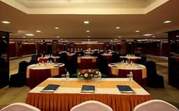 Luminous One Continent Hotel Photo