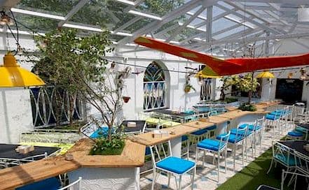 Hoppipola Lower Parel Lounge in Lower Parel