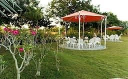 100 Acres Photo 100 Acres Photo