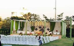 Green YMCA Lawn Photo Green YMCA Lawn Photo