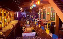 38 Degree East Photo 38 Degree East Photo