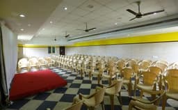 Season 4 Guest House Photo Season 4 Guest House Photo