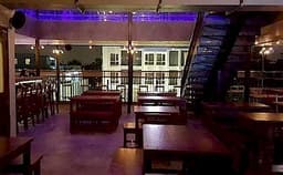 bottle breacher Photo bottle breacher Photo