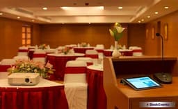 Goldfinch Retreat Photo Goldfinch Retreat Photo