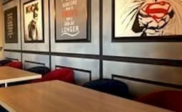 H Lounge Photo H Lounge Photo