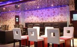 Hooters Cafe- Lounge & Terrace Photo Hooters Cafe- Lounge & Terrace Photo