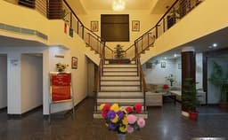 Hotel Arch Plaza Photo Hotel Arch Plaza Photo