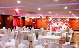 Hotel Millennium Plaza Photo Hotel Millennium Plaza Photo