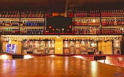 Knotty Yard Photo Knotty Yard Photo