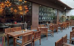 Lord of the Drinks Veera Desai Road Photo Lord of the Drinks Veera Desai Road Photo