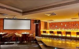 One Too Many - Regenza By Tunga Photo One Too Many - Regenza By Tunga Photo