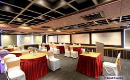 Open Terrace of Iris Photo Open Terrace of Iris Photo