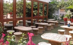 Petite Hotels Photo Petite Hotels Photo