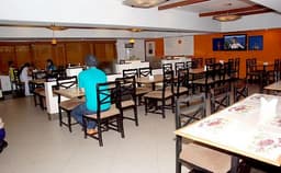 Hotel Rajdhani Photo Hotel Rajdhani Photo