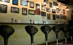 Reunion Bar & Kitchen Photo Reunion Bar & Kitchen Photo