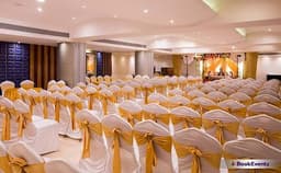 Rose Pettals Banquet Photo Rose Pettals Banquet Photo