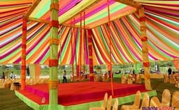 Sapphire - The Lawn Photo Sapphire - The Lawn Photo