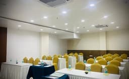Spring Conference & Banquet Hall Photo Spring Conference & Banquet Hall Photo