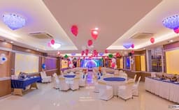 T S Royal Grand Hotel Photo T S Royal Grand Hotel Photo