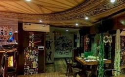 Talli The Unrefined Lounge Photo Talli The Unrefined Lounge Photo