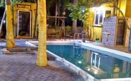 The ECR Bay Villa and Resort Photo The ECR Bay Villa and Resort Photo