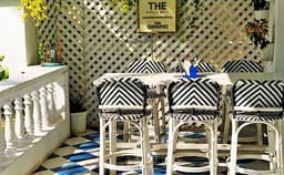 The Little Door, Linking Road Photo The Little Door, Linking Road Photo