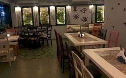 The Looney The Lover & The Poet Photo The Looney The Lover & The Poet Photo