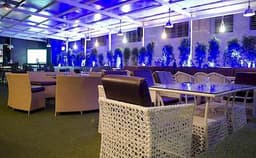 The street lounge & terrace Photo The street lounge & terrace Photo