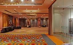 Zone By The Park Photo Zone By The Park Photo