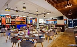 Zone By The Park Photo Zone By The Park Photo