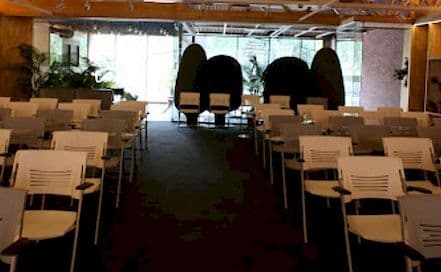 Aura Auditorium Bhandup Photo Aura Auditorium Bhandup AC Banquet Hall in Bhandup