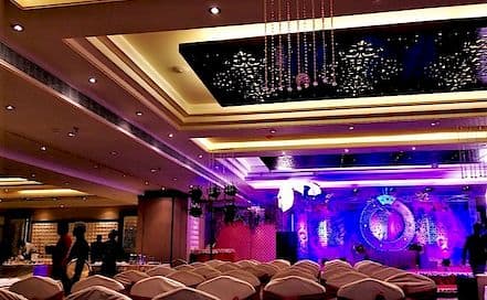 Crystal Banquets Baguiati Photo Crystal Banquets Baguiati AC Banquet Hall in Baguiati