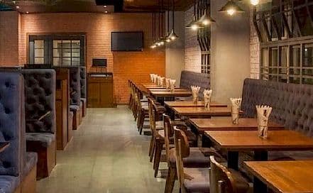 Harry's Bar + Cafe Powai Powai Photo Harry's Bar + Cafe Powai Powai Lounge in Powai