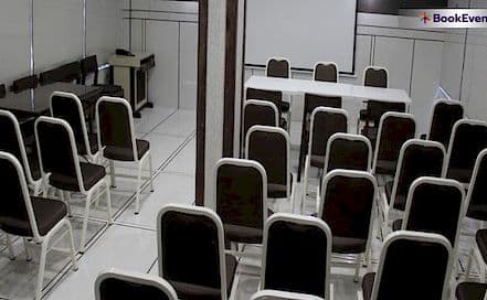 Hotel Oasis Navrangpura Photo Hotel Oasis Navrangpura Hotel in Navrangpura