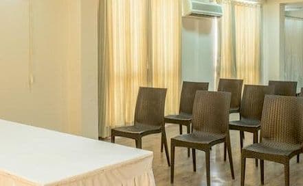 Hotel Shrimad Residency Bodakdev Photo Hotel Shrimad Residency Bodakdev Hotel in Bodakdev