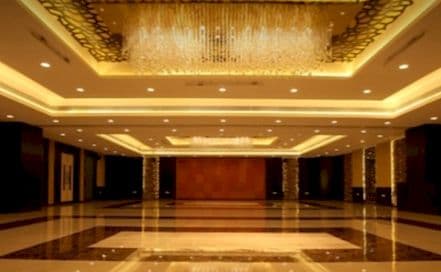 Jagmohandas Gokuldas Memorial Hall Malad Photo Jagmohandas Gokuldas Memorial Hall Malad AC Banquet Hall in Malad