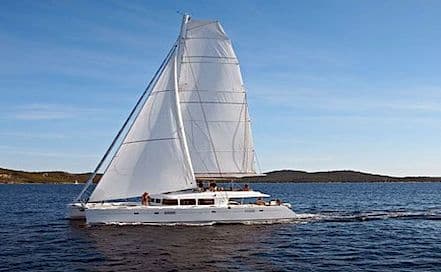 Lagoon 560 Churchgate Photo Lagoon 560 Churchgate Party Lawns in Churchgate