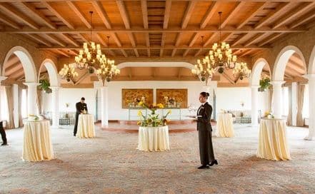 Longchamp Man Singh Road Area Photo Longchamp Man Singh Road Area 5 Star Hotel in Man Singh Road Area