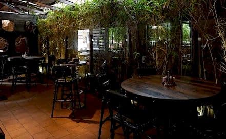 Magazine Bandra Photo Magazine Bandra Lounge in Bandra