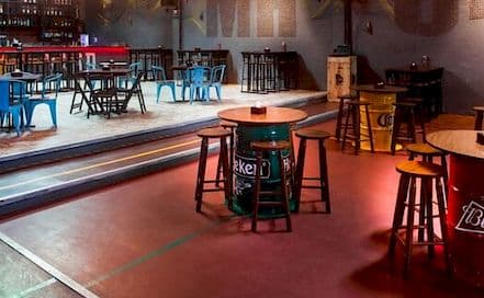 MH04 The Drunk Yard Thane Photo MH04 The Drunk Yard Thane Lounge in Thane