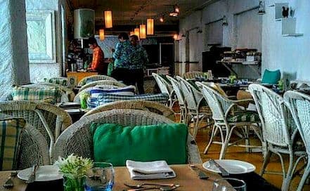 Olive Bar & Kitchen Union Park Khar Photo Olive Bar & Kitchen Union Park Khar Lounge in Khar